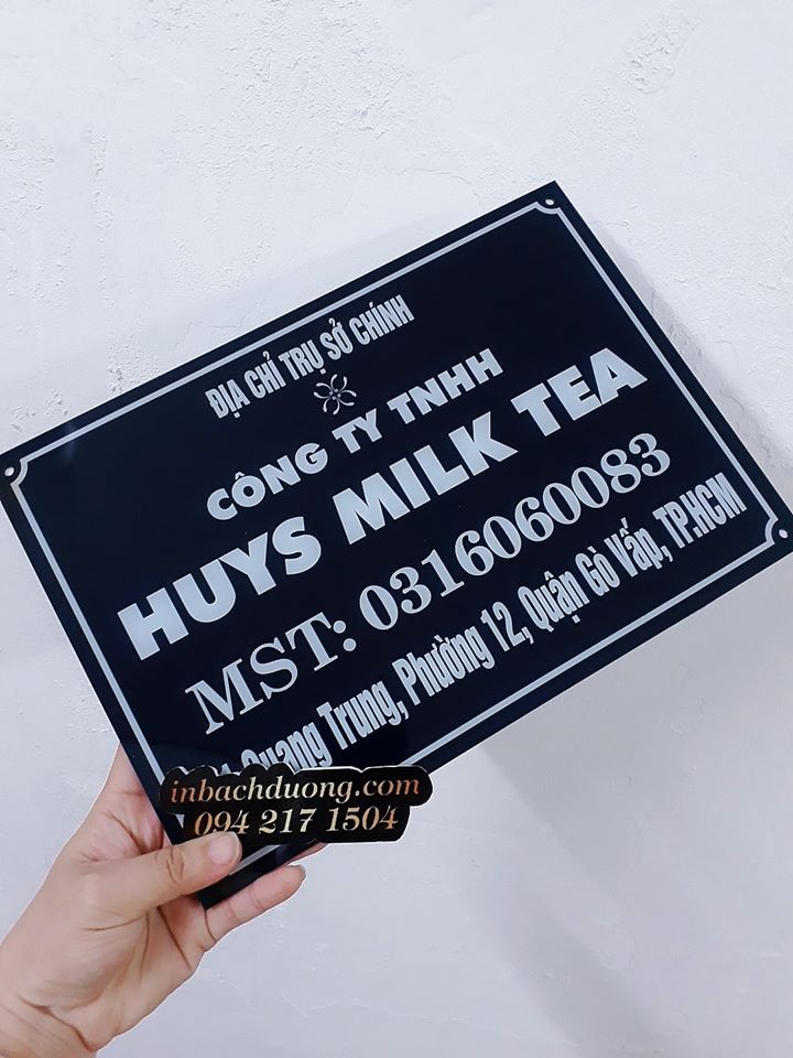 Bảng hiệu Mica